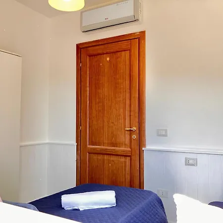 Lejlighed Casa Spaziosa Con Giardino E Piscina Nel