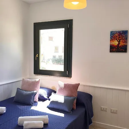 Lejlighed Casa Spaziosa Con Giardino E Piscina Nel Santa Maria