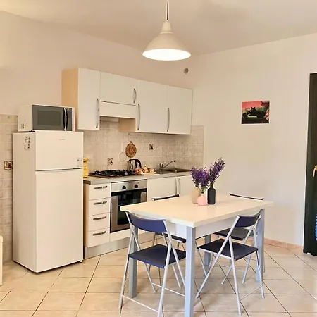 Casa Spaziosa Con Giardino E Piscina Nel Santa Maria