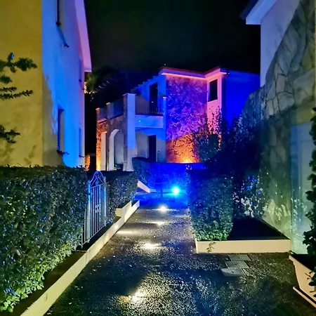 Casa Spaziosa Con Giardino E Piscina Nel Lejlighed Santa Maria