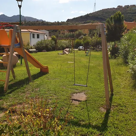 Casa Spaziosa Con Giardino E Piscina Nel Santa Maria